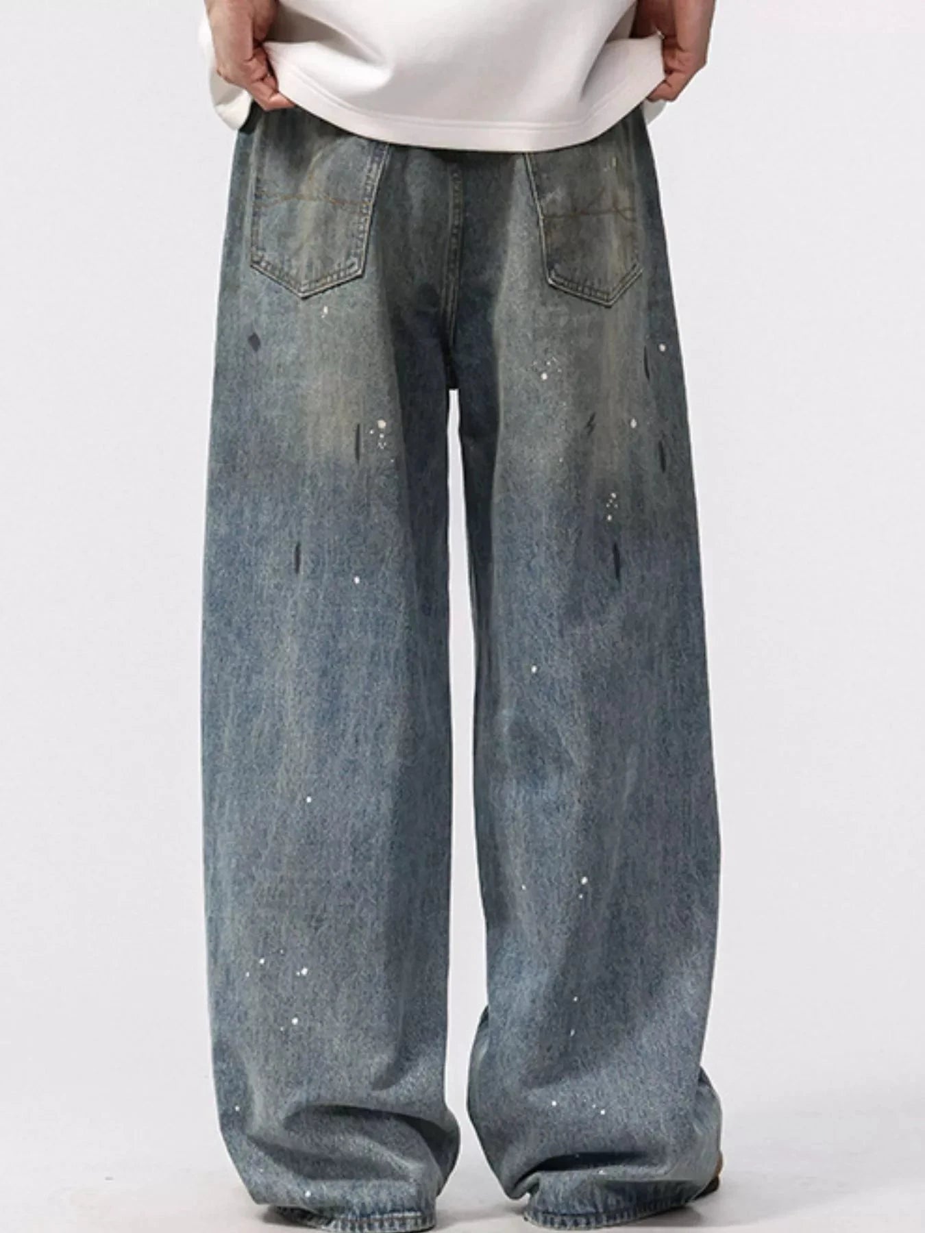 Men's Washed Distressed Wide-Leg Jeans by Trendsi