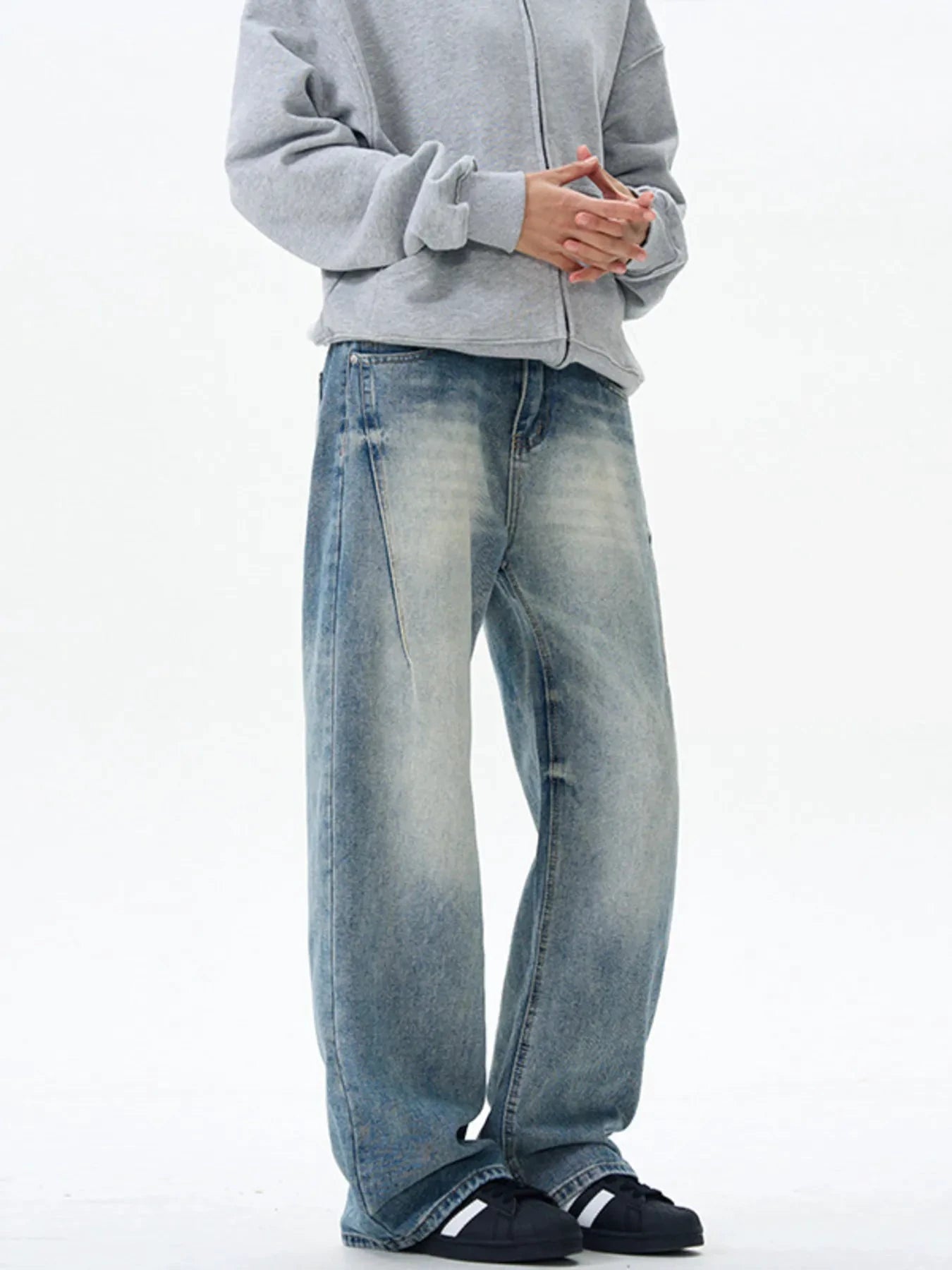 Men's Wash Wide Leg Jeans by Trendsi