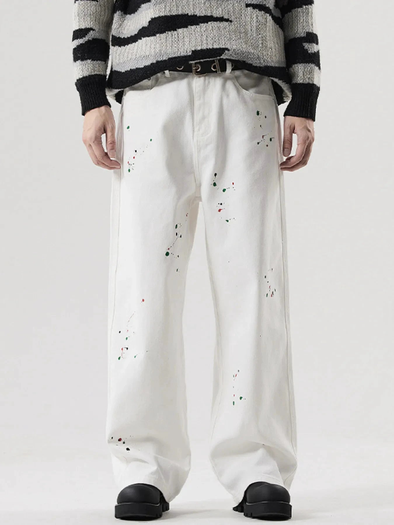 Men's Splatter-Paint Wide-Leg Jeans by Trendsi