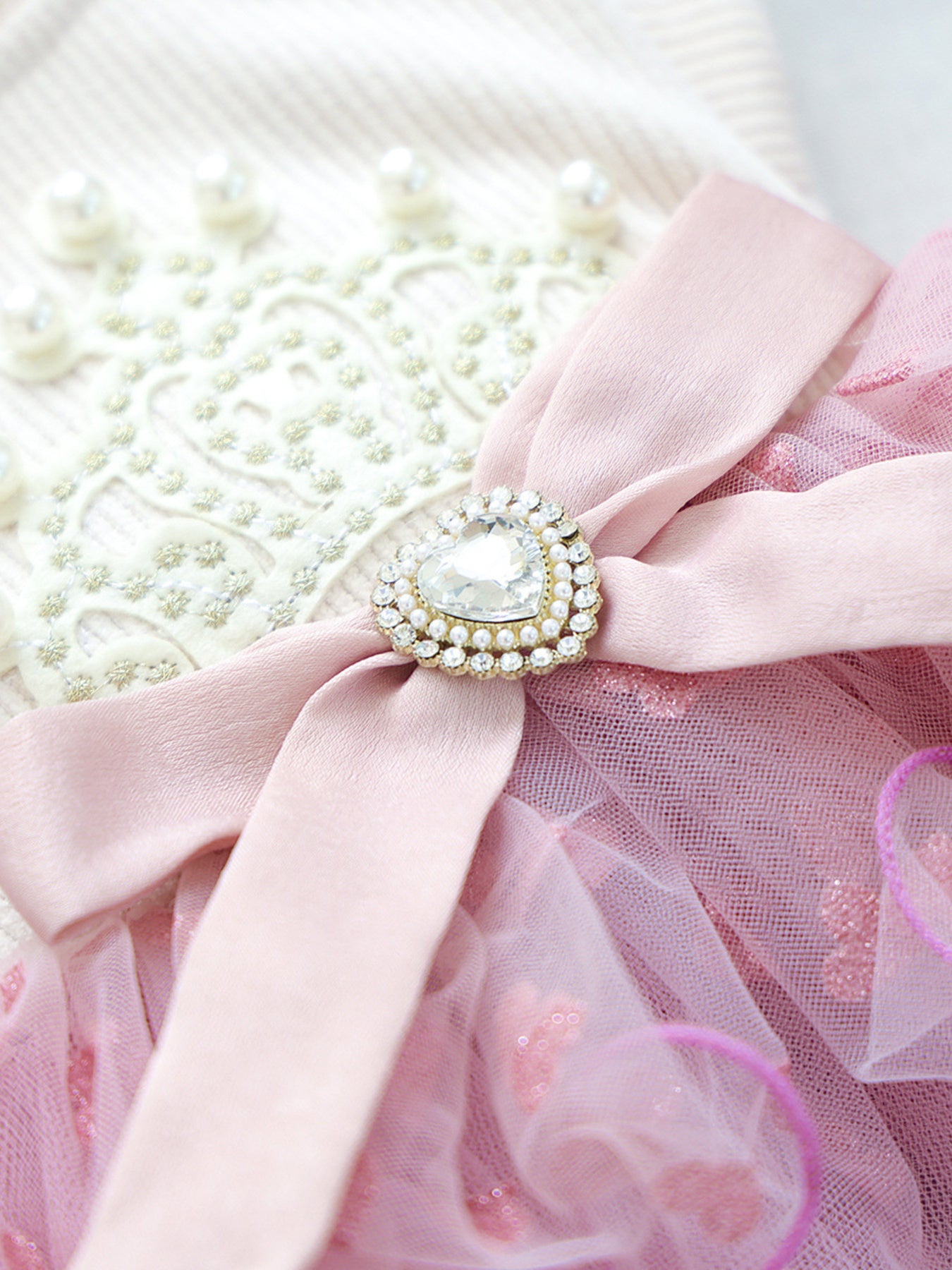 43a82a08860b410ba14fe4251ae6b1ad-Max