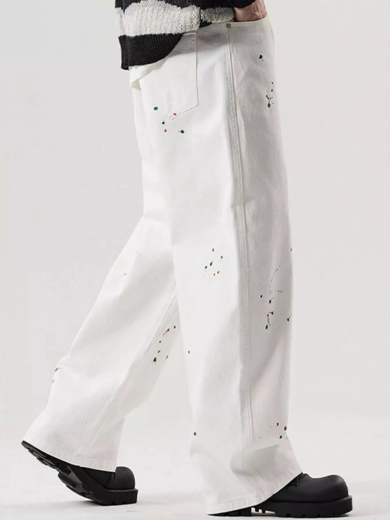 Men's Splatter-Paint Wide-Leg Jeans by Trendsi