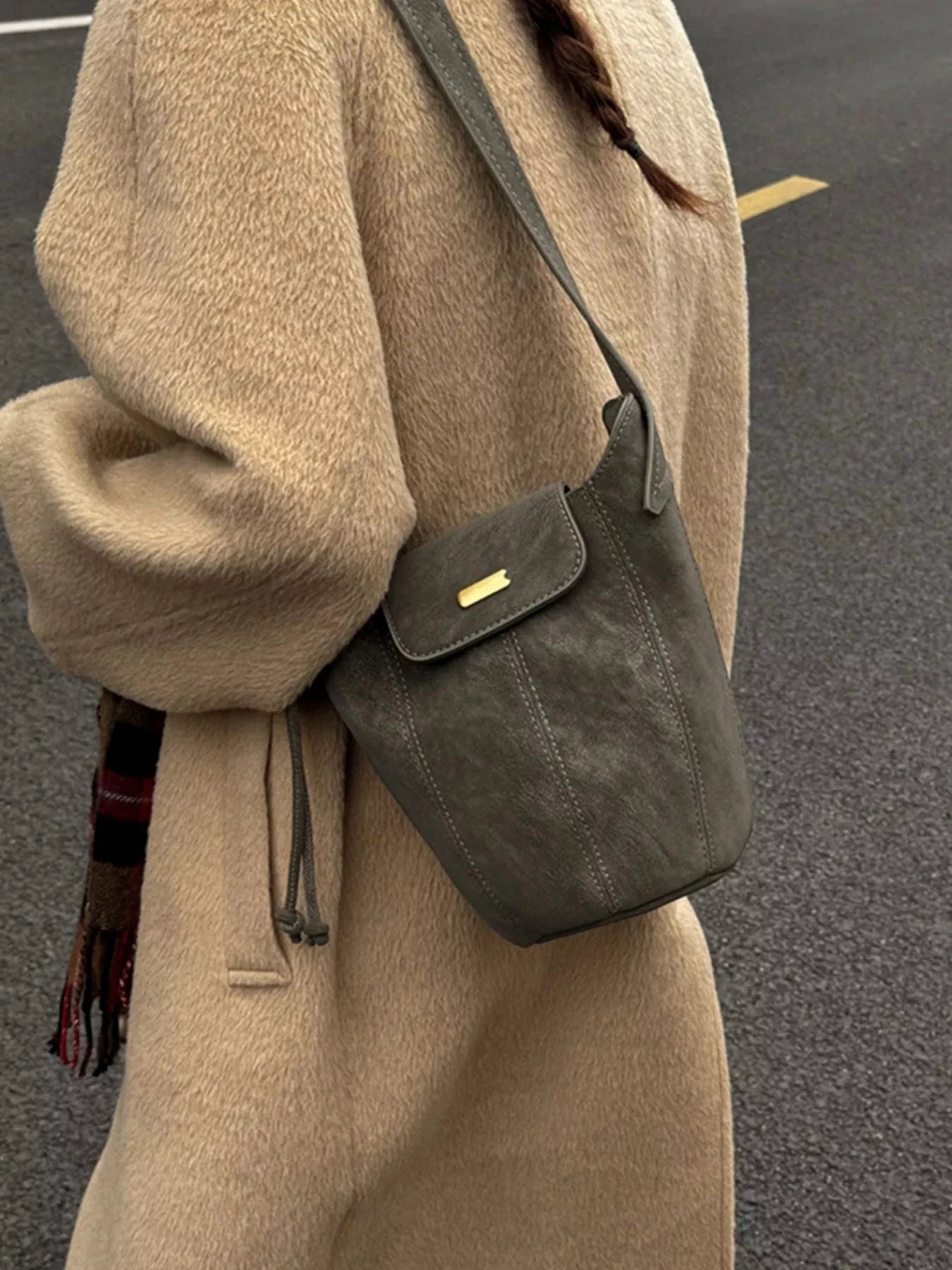 Vintage Suede Bucket Shoulder Bag by Trendsi