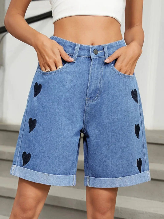 Heart-Pattern Rolled Hem Denim Shorts by eprolo