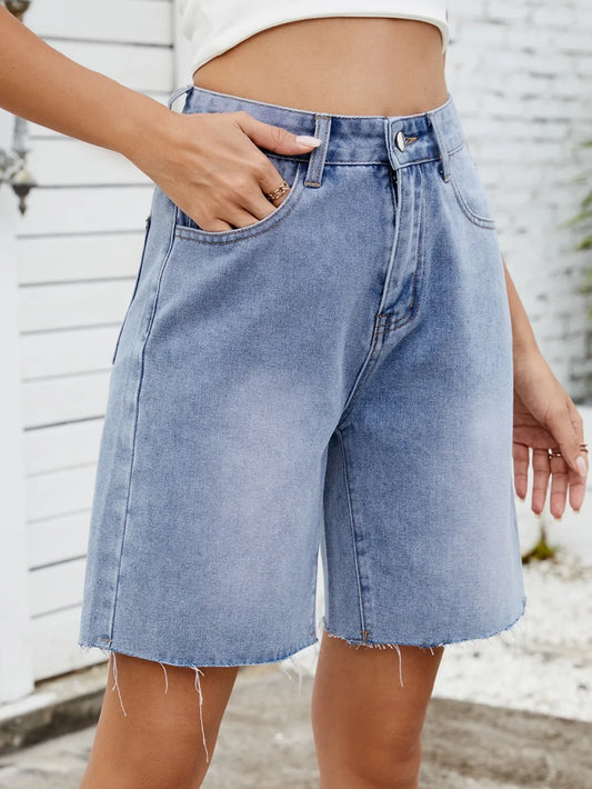 Shorts vaqueros con bajo sin rematar lavados