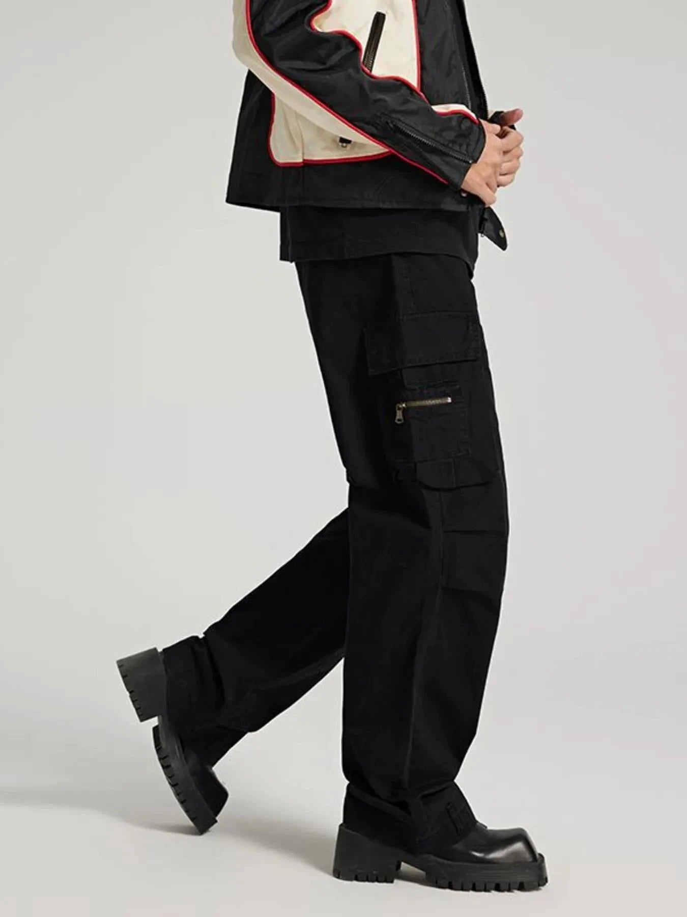 Men's Vintage Washed Cargo Jeans by Trendsi