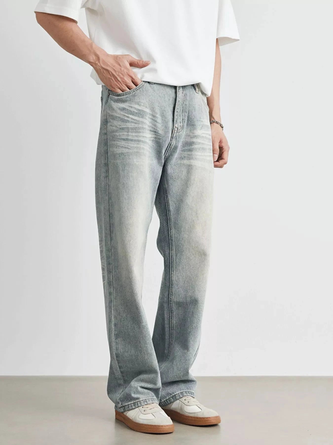 Men's Wash Loose Fit Jeans by Trendsi
