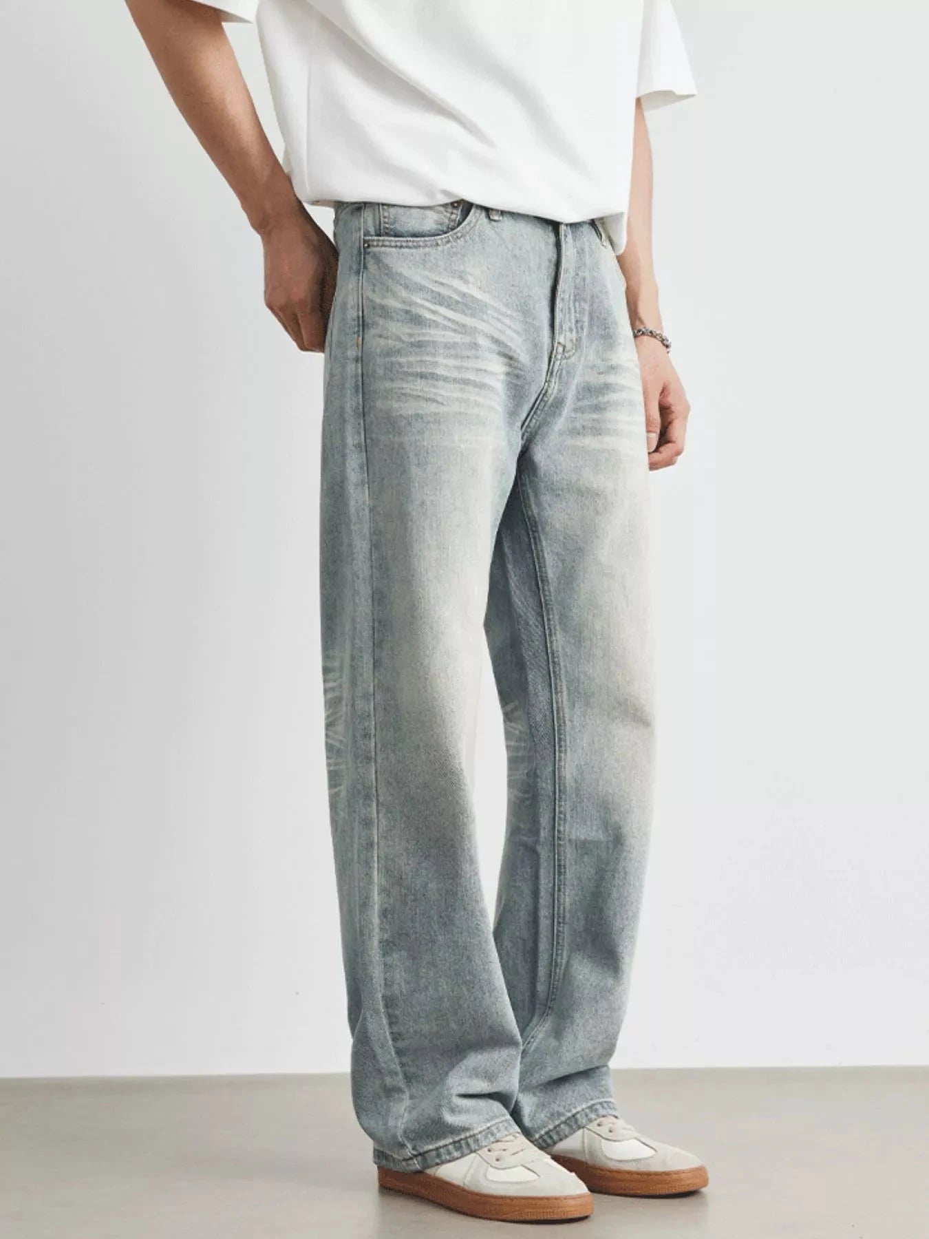 Men's Wash Loose Fit Jeans by Trendsi
