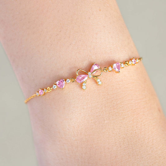 Bracelet mignon et doux avec un cœur et un nœud papillon en zircon